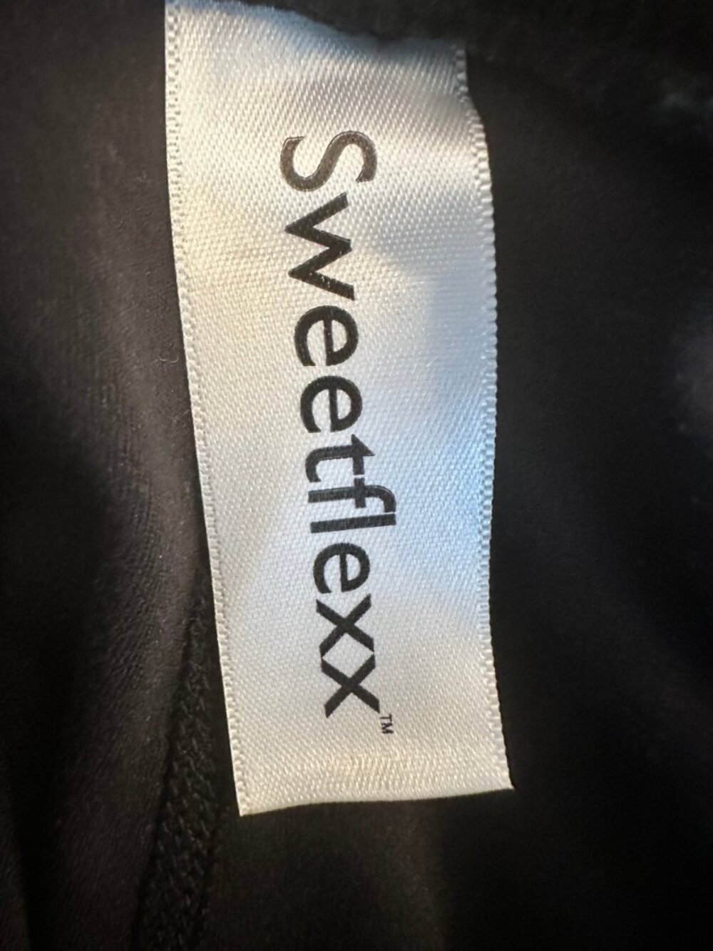 Sweetflexx Black High Waist Leggings with Pockets - Picture 5 of 5